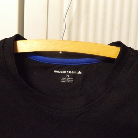 MEN'S BLACK, AMAZON BASICS, PULLOVER SLEEVELESS, WORKOUT TOP, MEDIUM, UNISEX - Picture 2 of 3